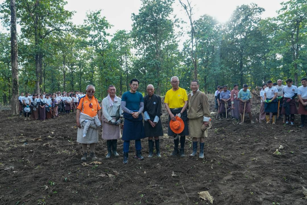 NGT members with His Majesty